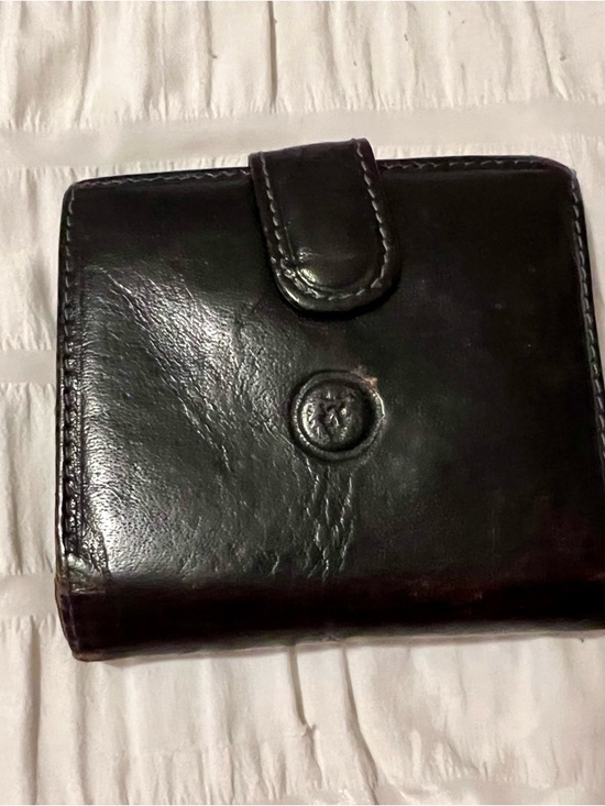 Vera Pelle Handbags - Vera Pelle Black Leather Snap Bifold Wallet